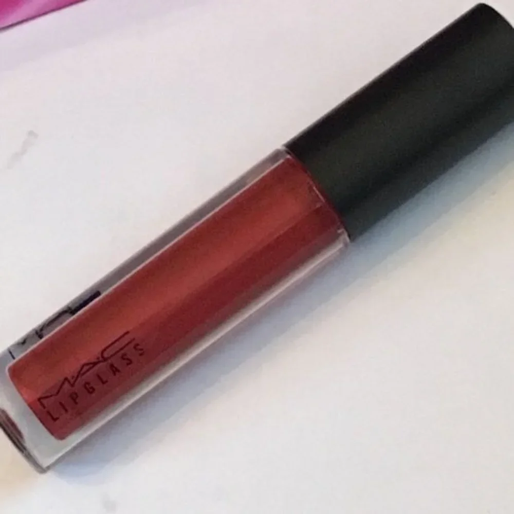 MAC Lip Glass POM DATE full size NWOB